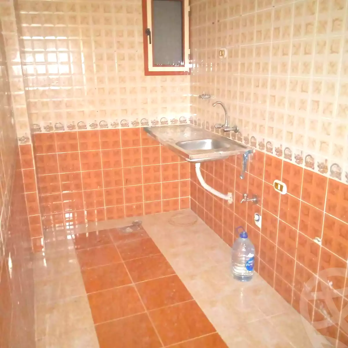 https://aqarmap.com.eg/ar/listing/6950822-for-rent-alexandria-al-agamy-el-hanouvel