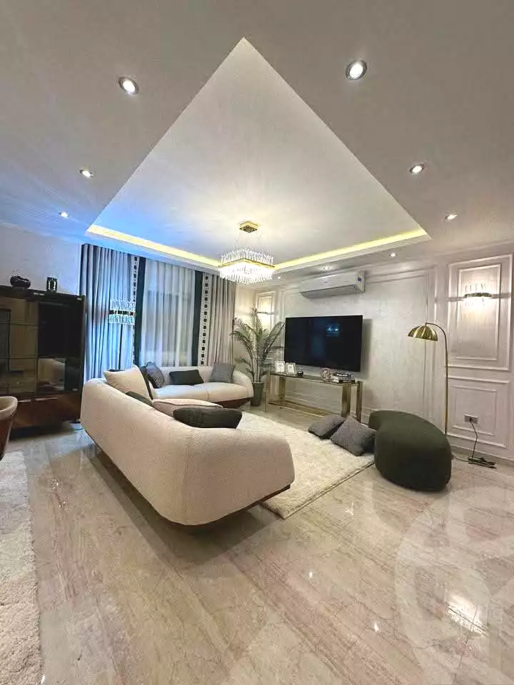 https://aqarmap.com.eg/ar/listing/6951882-for-sale-cairo-new-cairo-6th-settlement-compounds-jiwar-residence-compound-concrete