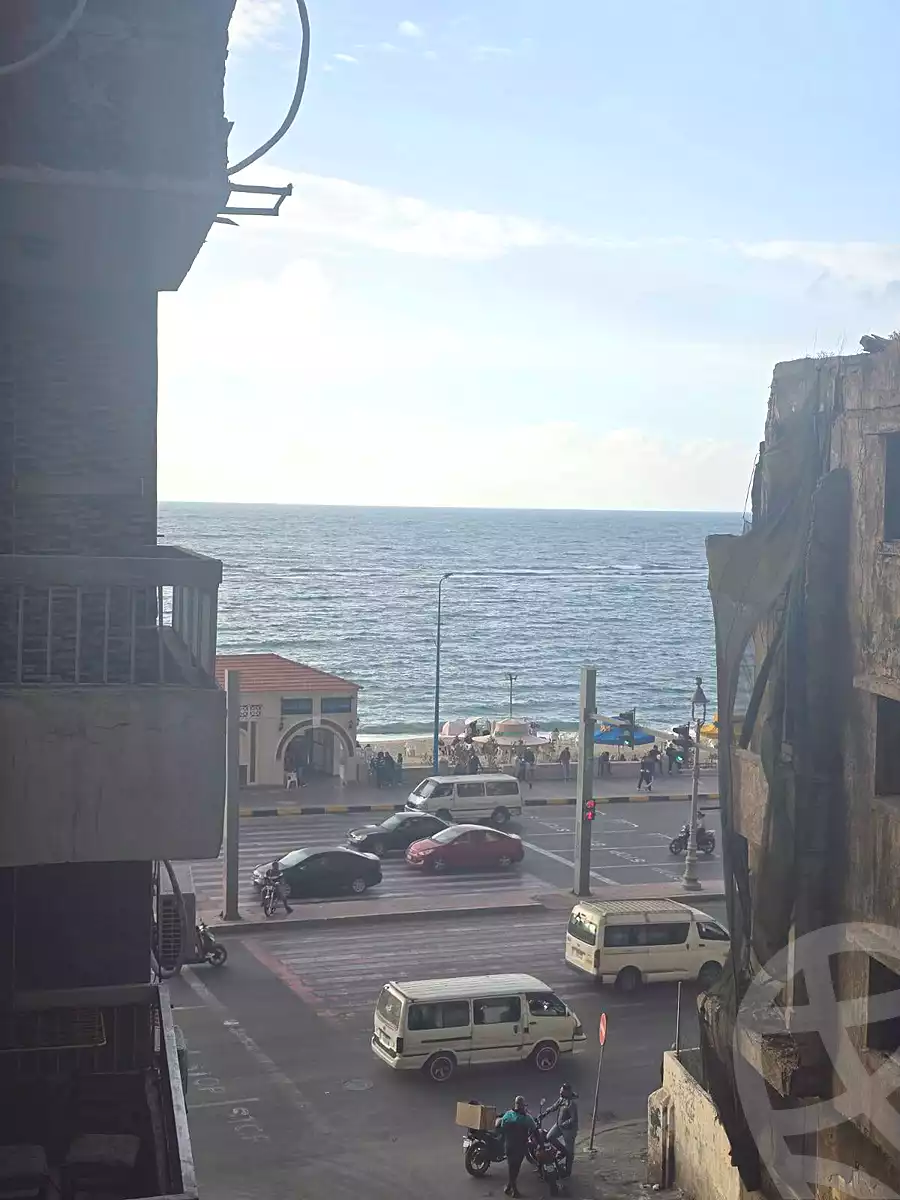 https://aqarmap.com.eg/ar/listing/6952178-for-sale-alexandria-el-asafra-l-sfr-bhry-el-geish-rd