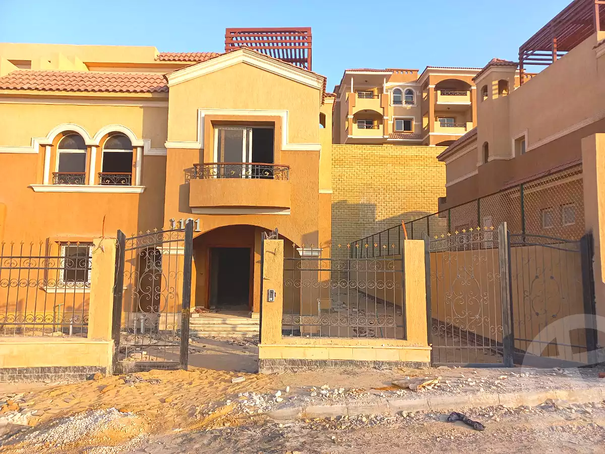 https://aqarmap.com.eg/en/listing/6952383-for-sale-cairo-el-sheikh-zayed-city-compounds-el-khamayel