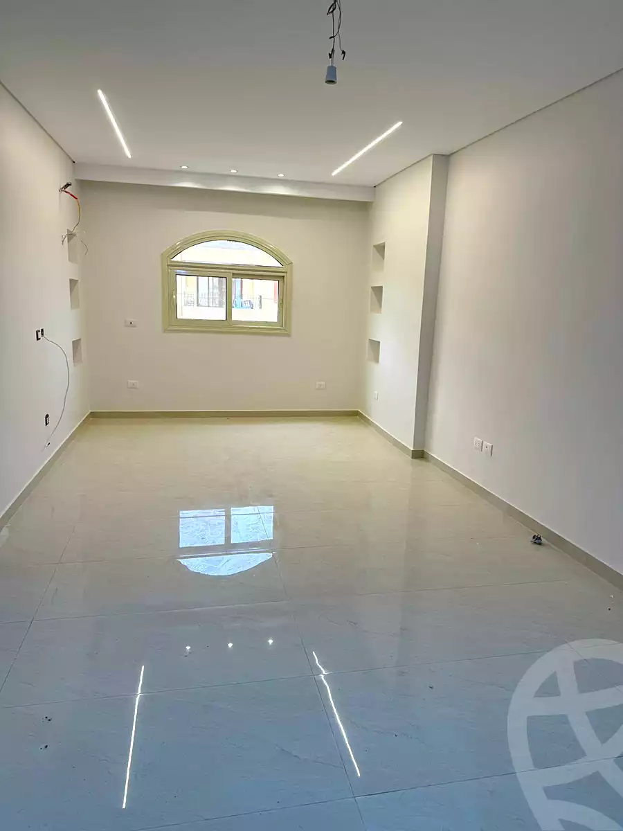 https://aqarmap.com.eg/ar/listing/6952585-for-rent-cairo-new-cairo-ganob-el-akadamiya-south-academy-d-hassan-ibn-thabet-st