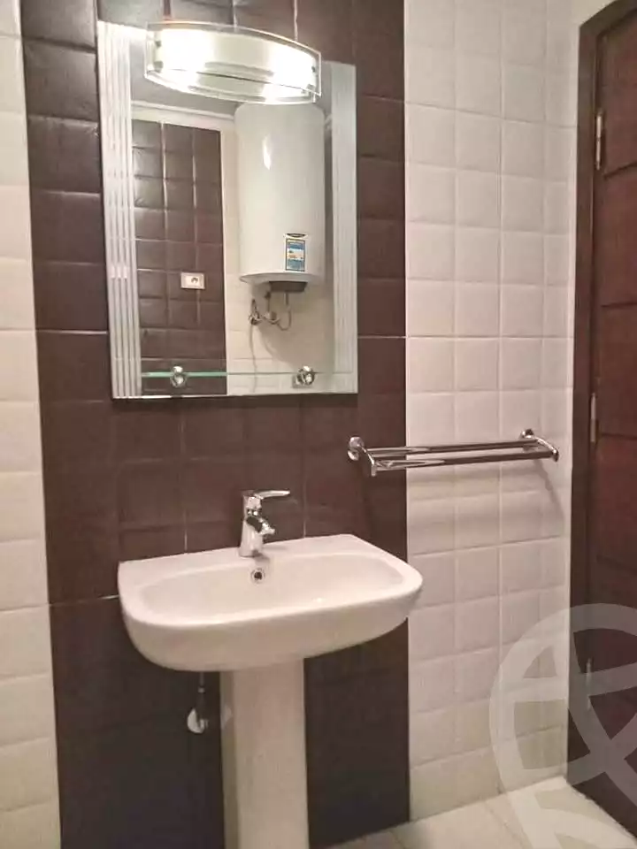 https://aqarmap.com.eg/en/listing/6954058-for-sale-cairo-ain-shams-ahmed-esmat-st