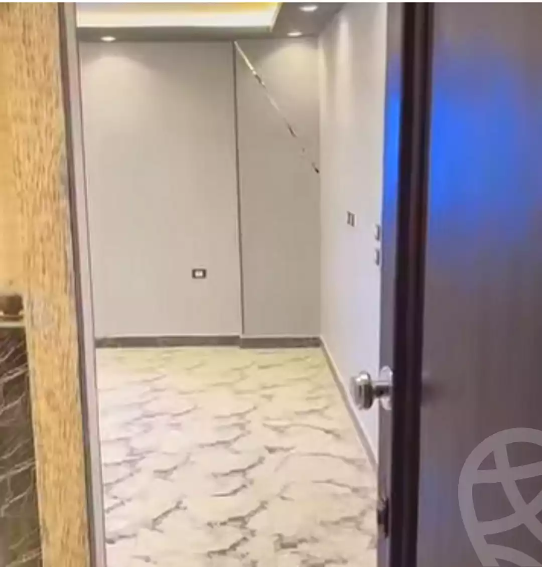 https://aqarmap.com.eg/ar/listing/6954105-for-sale-cairo-ain-shams-ain-shams-el-sharkia-el-eshrein-stt