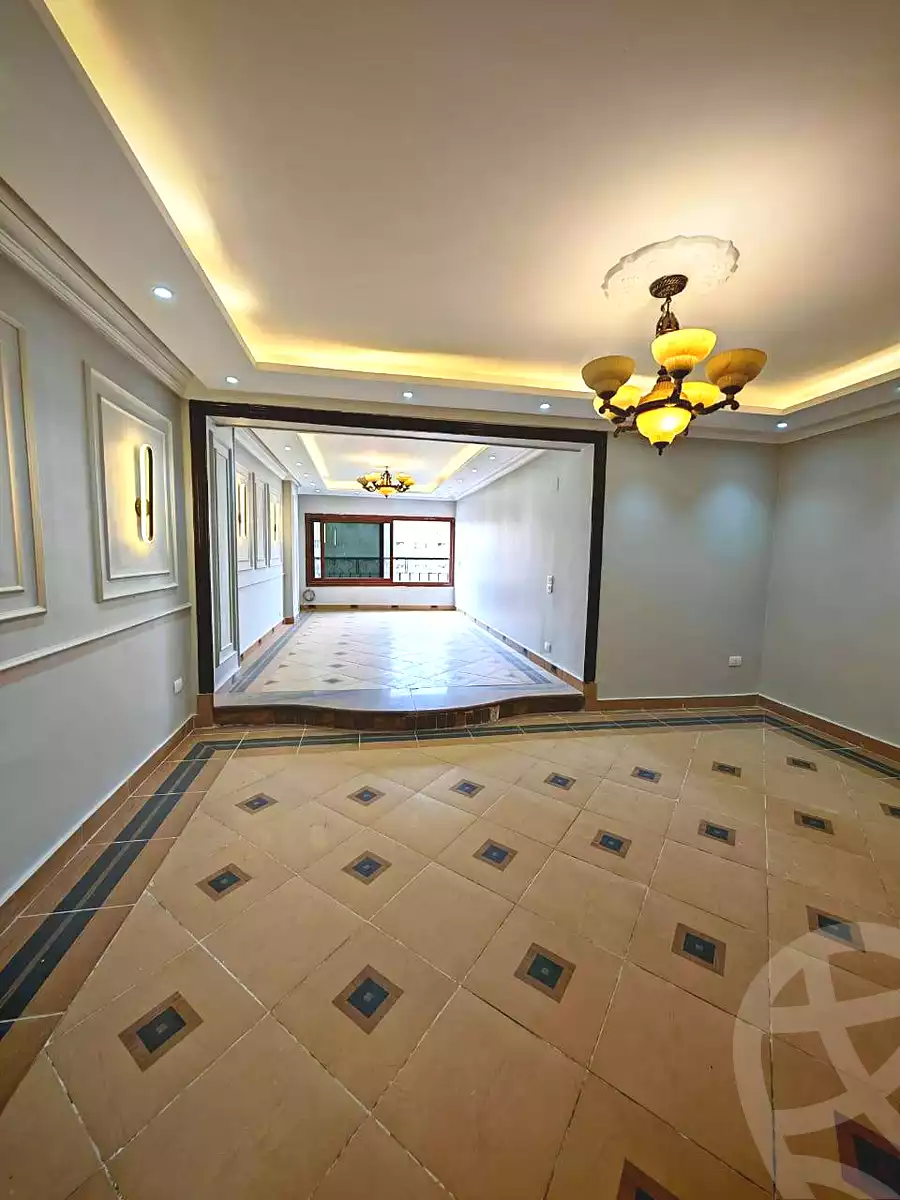 https://aqarmap.com.eg/en/listing/6954136-for-sale-cairo-helwan-ahmed-enci-st