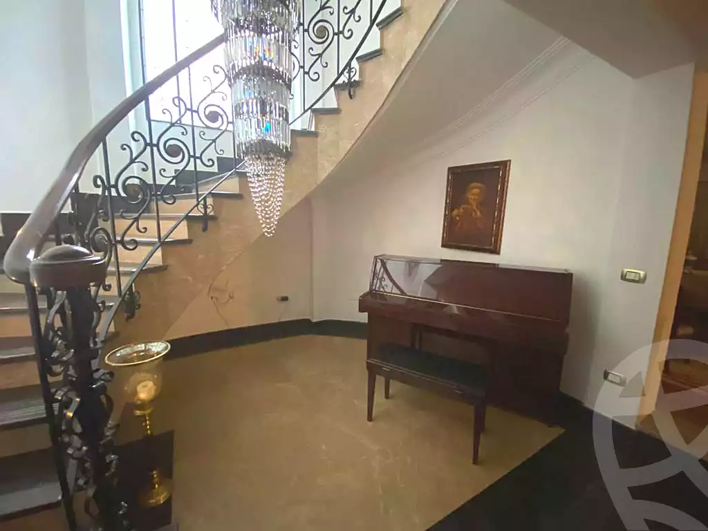 https://aqarmap.com.eg/en/listing/6954458-for-sale-cairo-new-cairo-compounds-byljyw