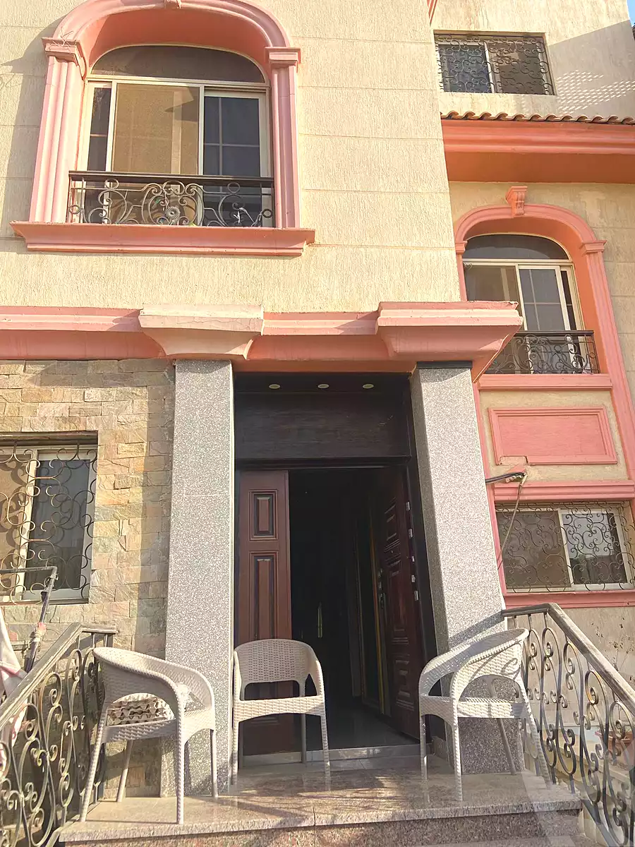 https://aqarmap.com.eg/en/listing/6954634-for-sale-cairo-new-cairo-compounds-la-rose
