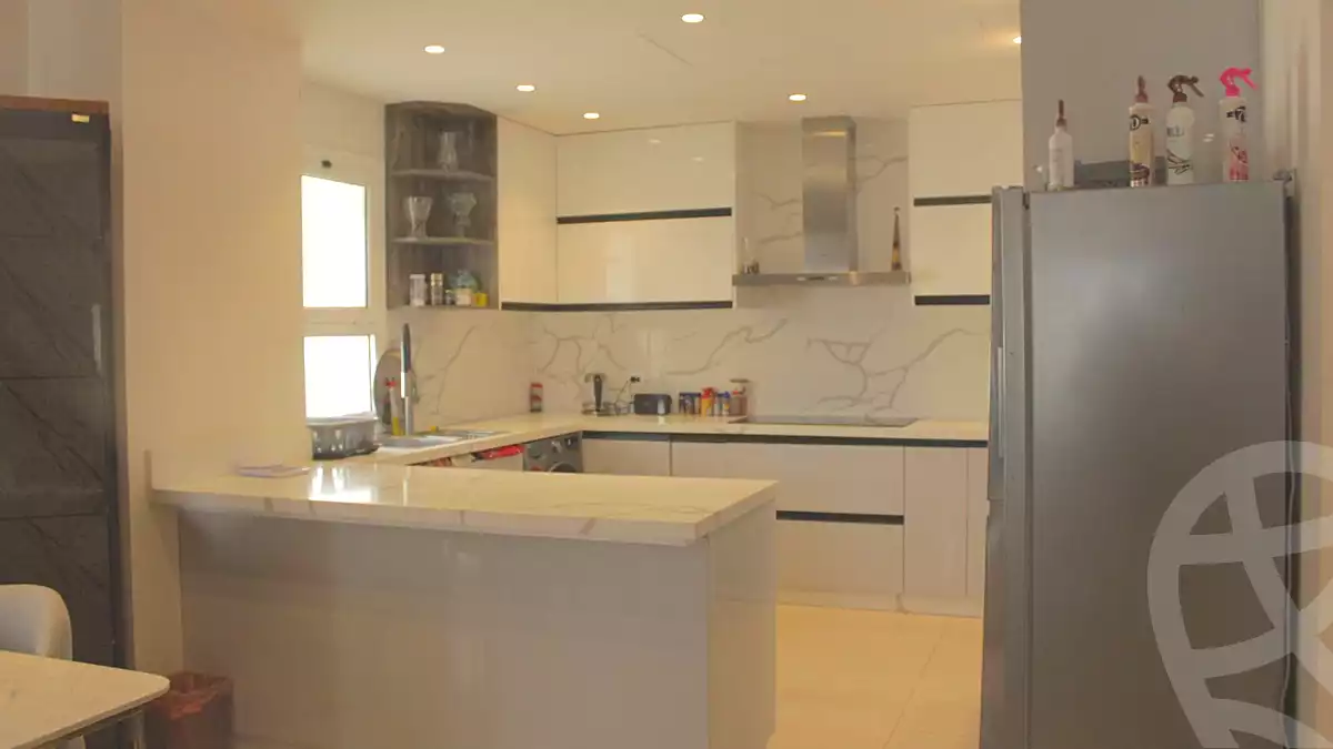 https://aqarmap.com.eg/en/listing/6955238-for-sale-cairo-new-cairo-compounds-hyde-park-business-district
