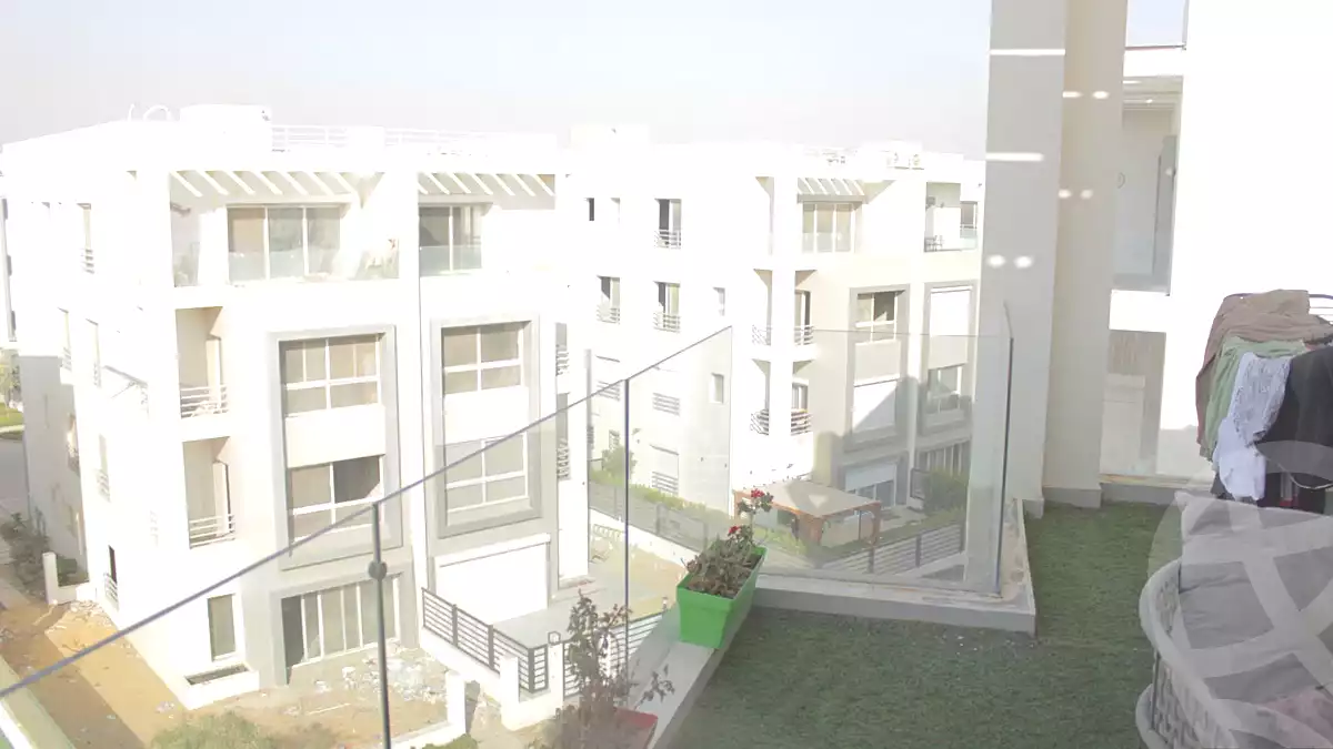 https://aqarmap.com.eg/en/listing/6955238-for-sale-cairo-new-cairo-compounds-hyde-park-business-district