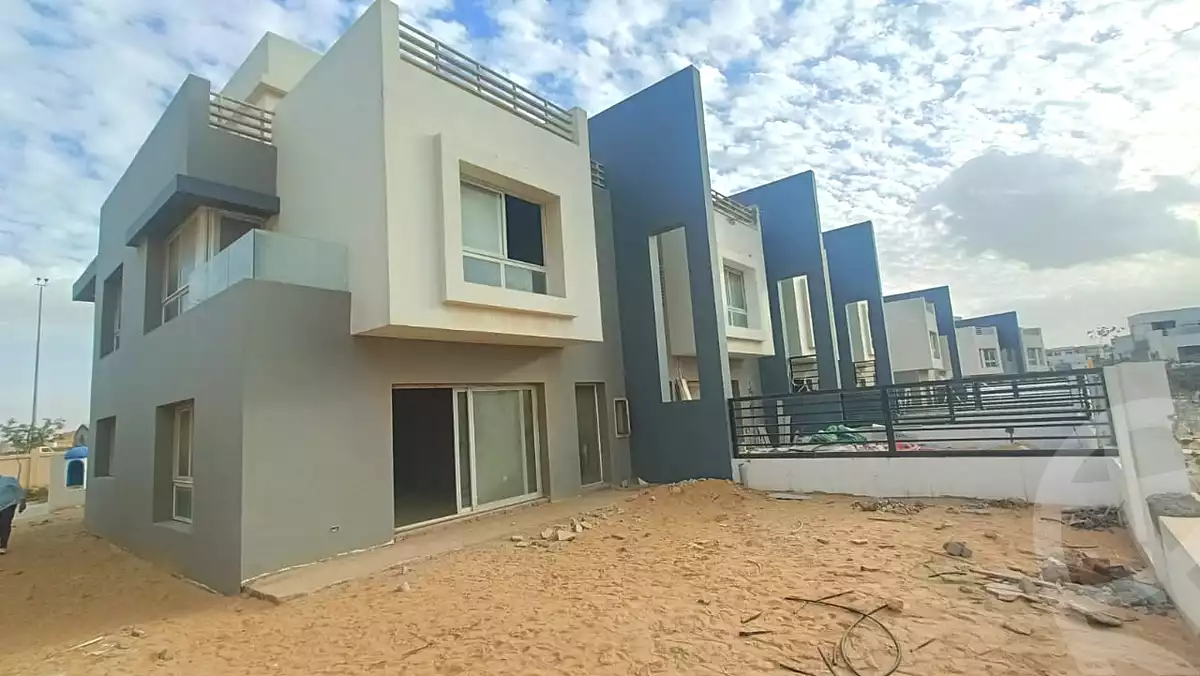 https://aqarmap.com.eg/ar/listing/6955273-for-sale-cairo-new-cairo-compounds-hyde-park-business-district