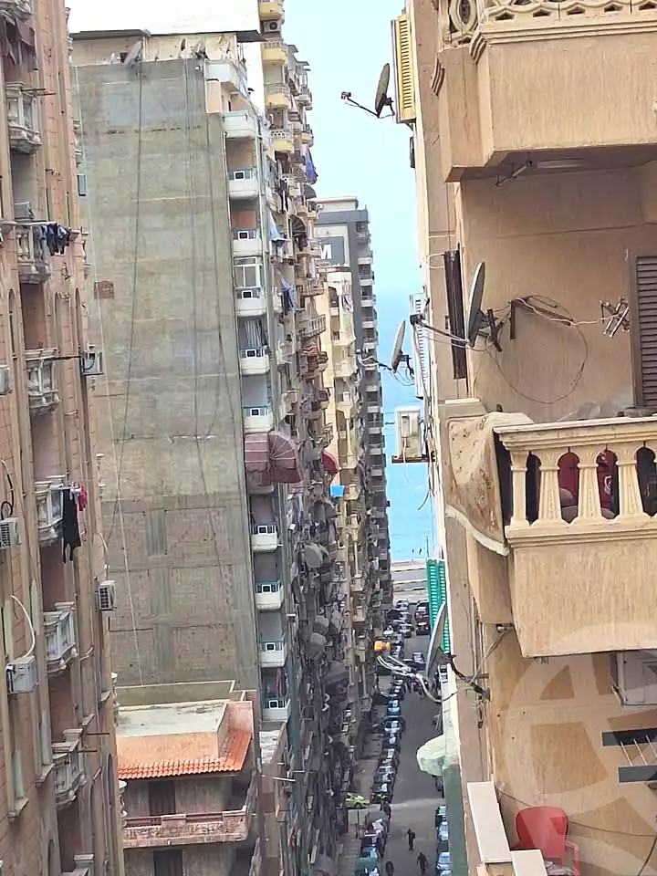 https://aqarmap.com.eg/en/listing/6955667-for-sale-alexandria-sydy-bshr-sydy-bshr-bhry-street-15