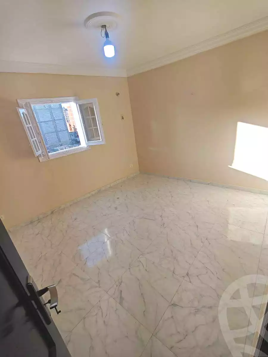 https://aqarmap.com.eg/en/listing/6956106-for-sale-alexandria-al-agamy-el-hanouvel-el-warsha-st