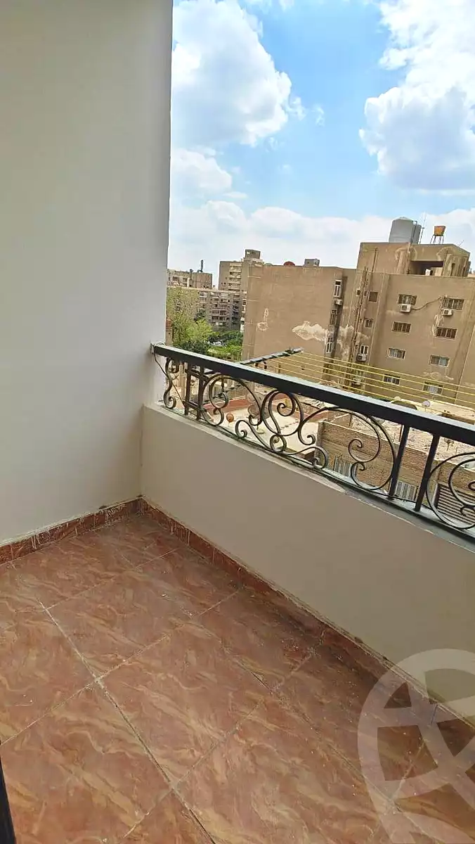 https://aqarmap.com.eg/en/listing/6956153-for-sale-cairo-helwan-ahmed-enci-st