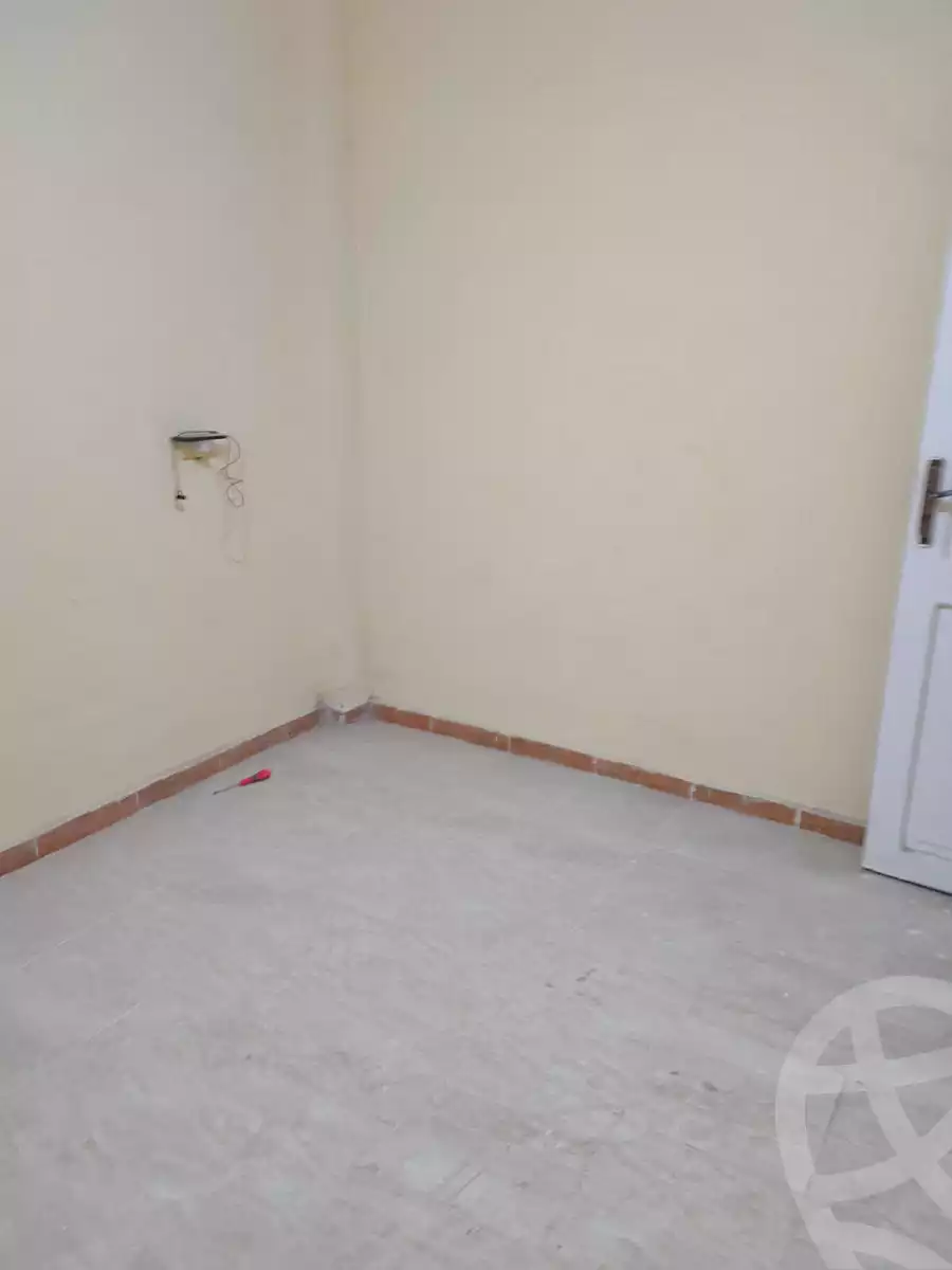 https://aqarmap.com.eg/en/listing/6956625-for-sale-cairo-15th-of-may-manteqat-el-90-fadan
