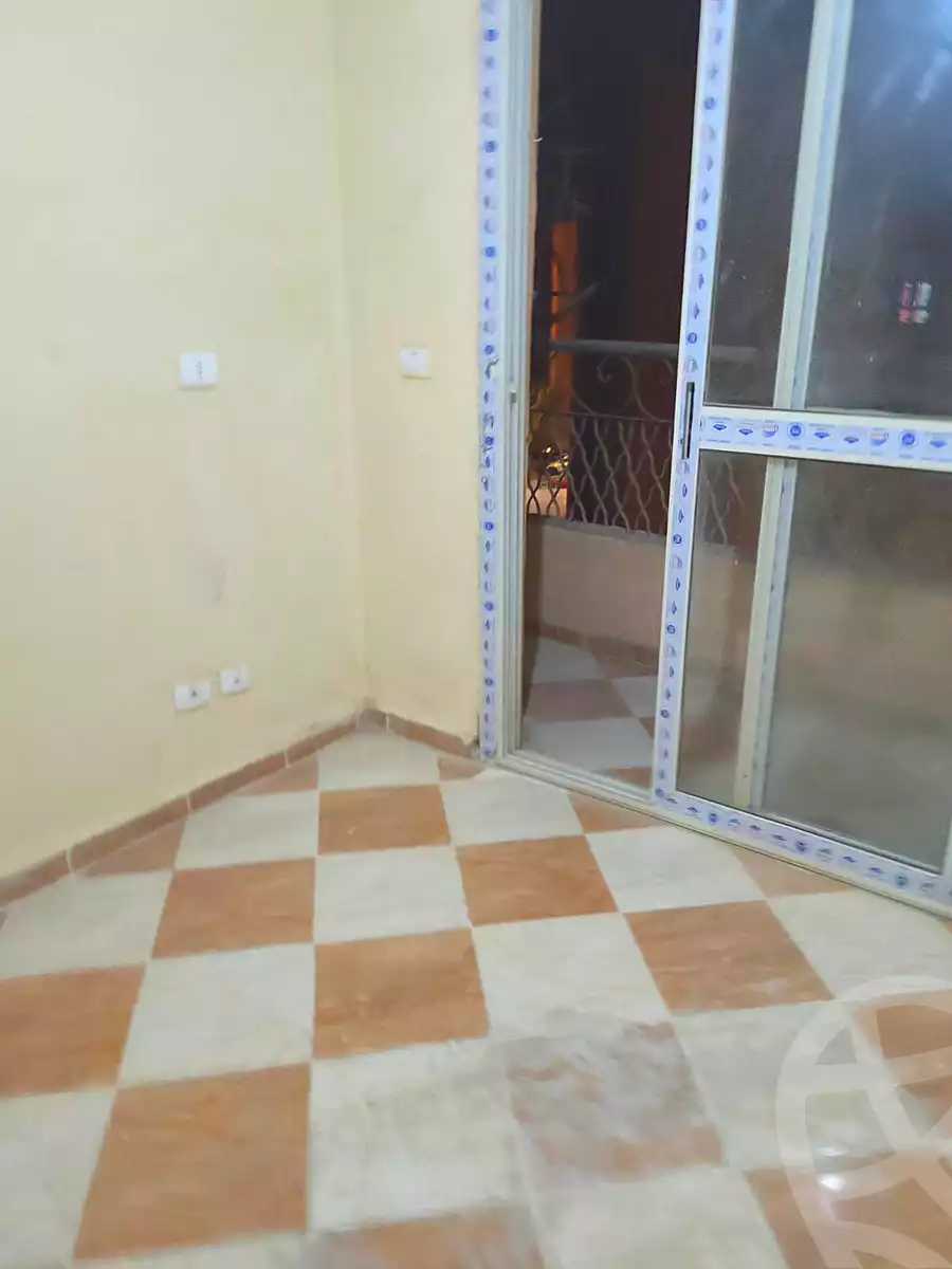https://aqarmap.com.eg/en/listing/6956625-for-sale-cairo-15th-of-may-manteqat-el-90-fadan