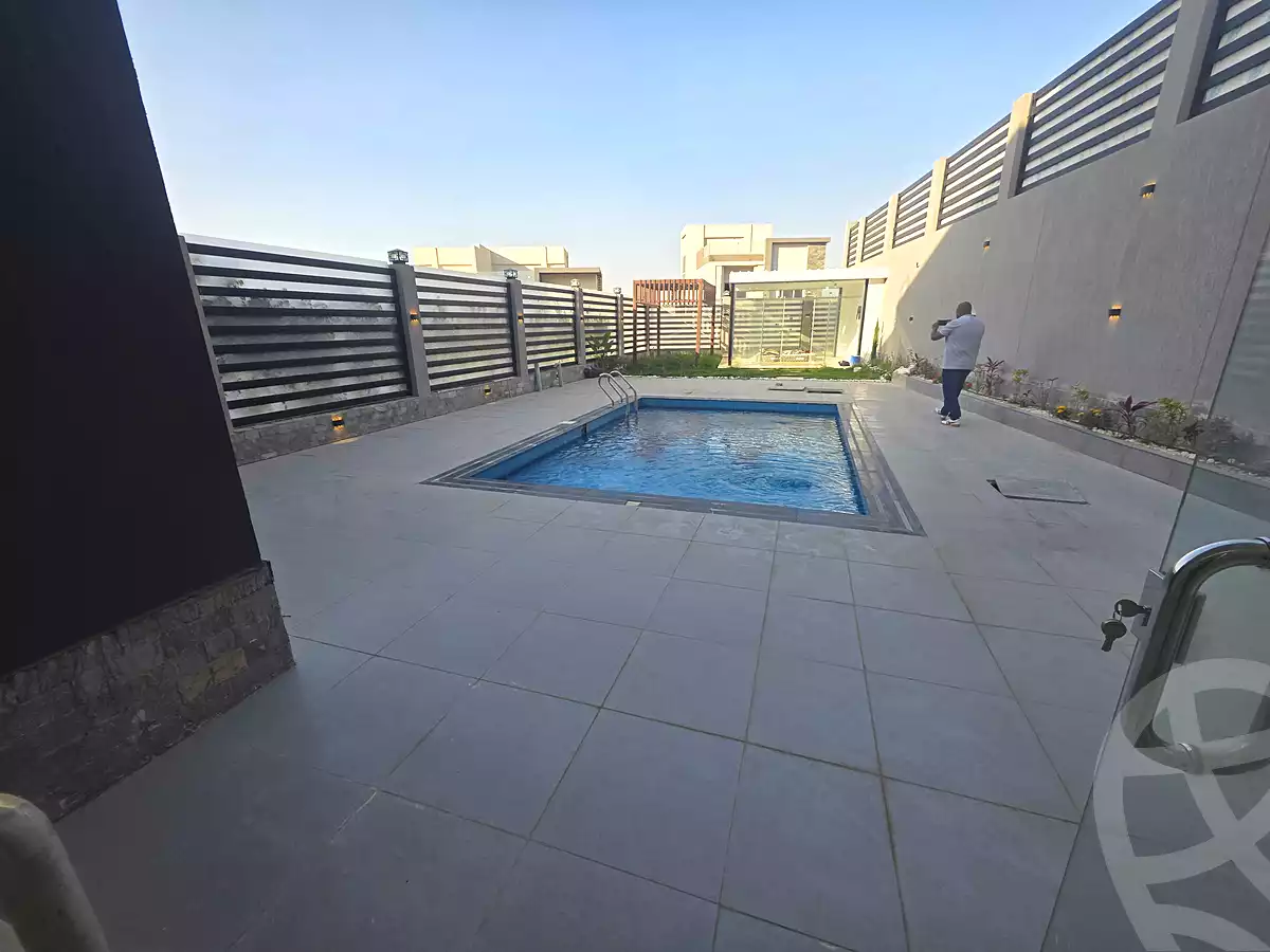 https://aqarmap.com.eg/ar/listing/6956701-for-sale-cairo-el-sheikh-zayed-city-compounds-el-khamayel