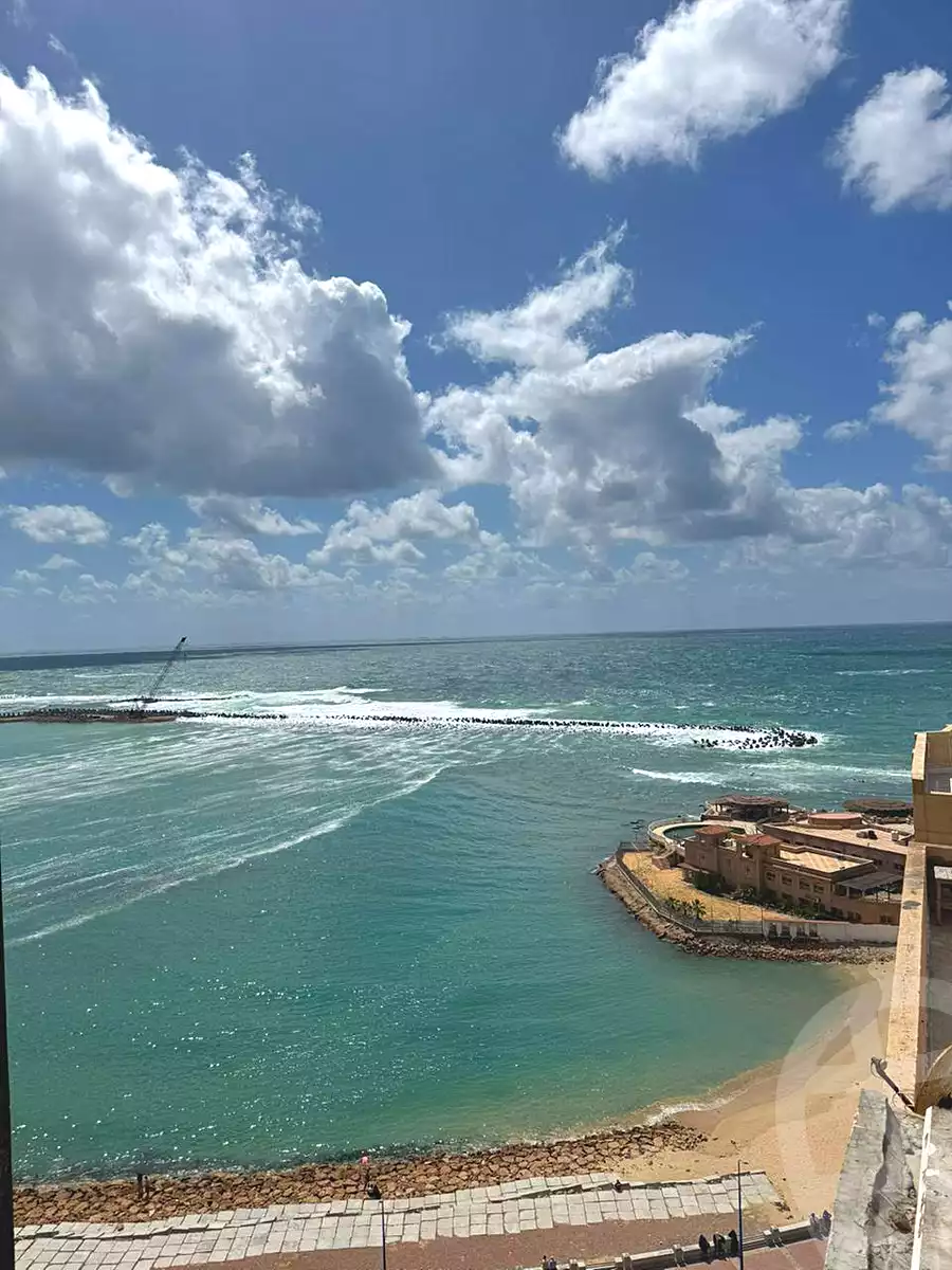 https://aqarmap.com.eg/ar/listing/6956955-for-sale-alexandria-miami-el-gaish-rd-st