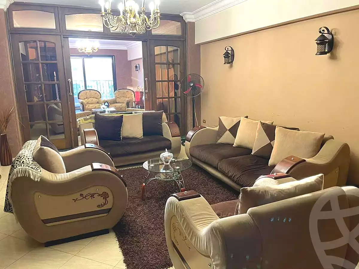 https://aqarmap.com.eg/ar/listing/6957025-for-sale-cairo-helwan-helwan-el-sharkeya-heidar-st