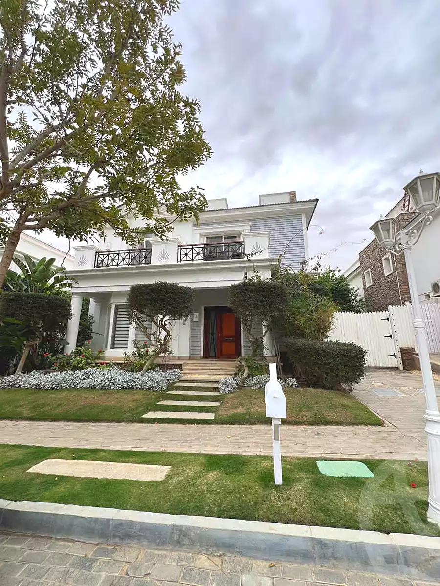 https://aqarmap.com.eg/ar/listing/6957472-for-sale-cairo-new-cairo-compounds-mountain-view-1