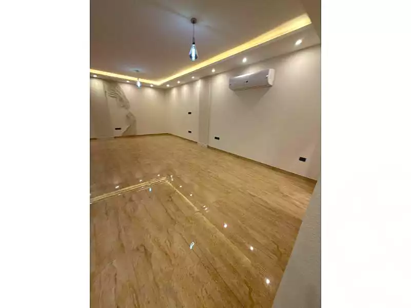 https://aqarmap.com.eg/ar/listing/6958395-for-rent-cairo-new-cairo-compounds-azzar