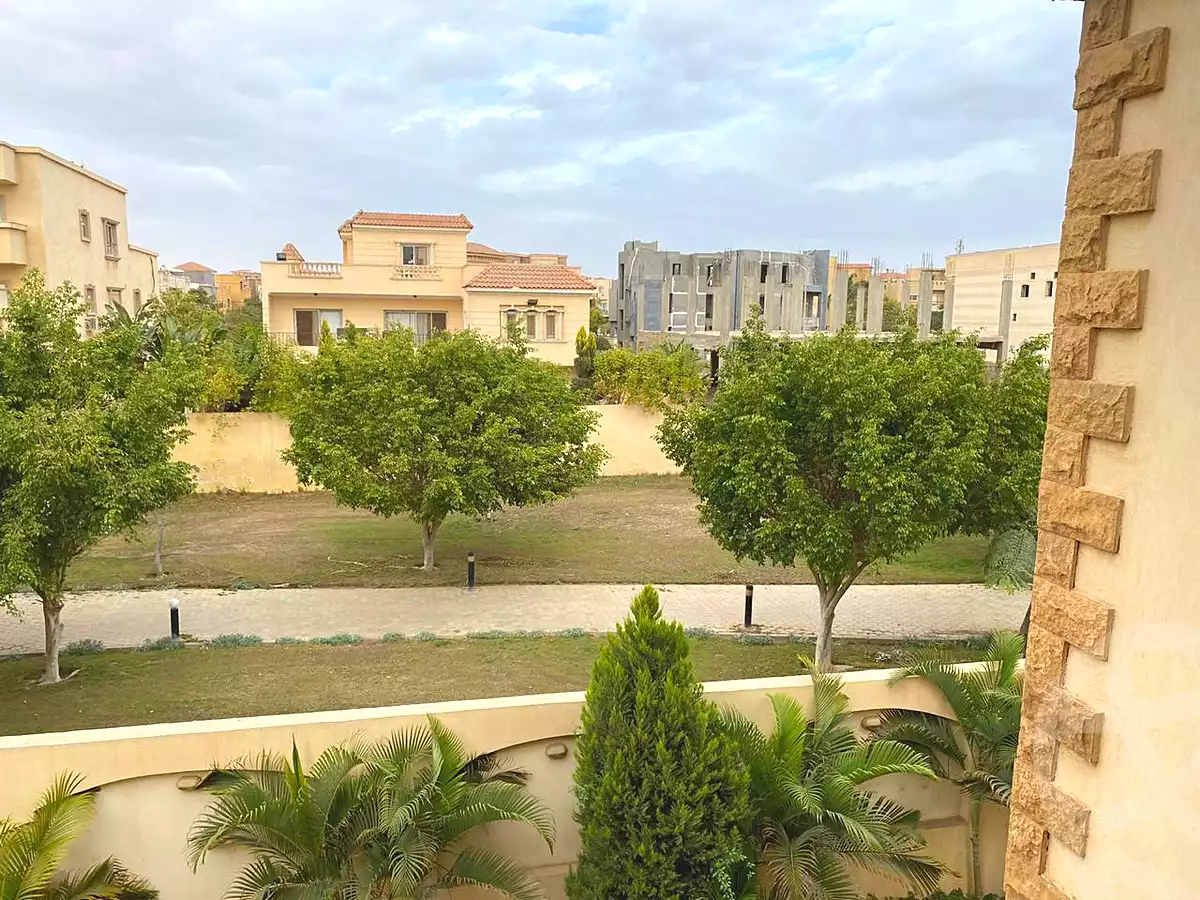 فيلا بـ٦ غرف نوم في بيفرلي هيلز، صورة ١٨ من ٢٠