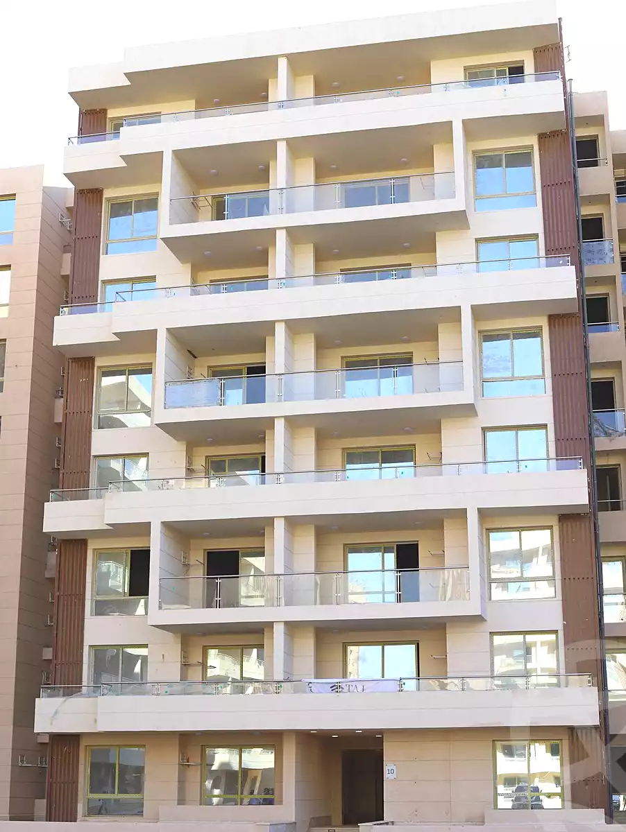 https://aqarmap.com.eg/ar/listing/6958960-for-sale-cairo-new-administrative-capital-r8-de-joya-4-compound-taj-misr