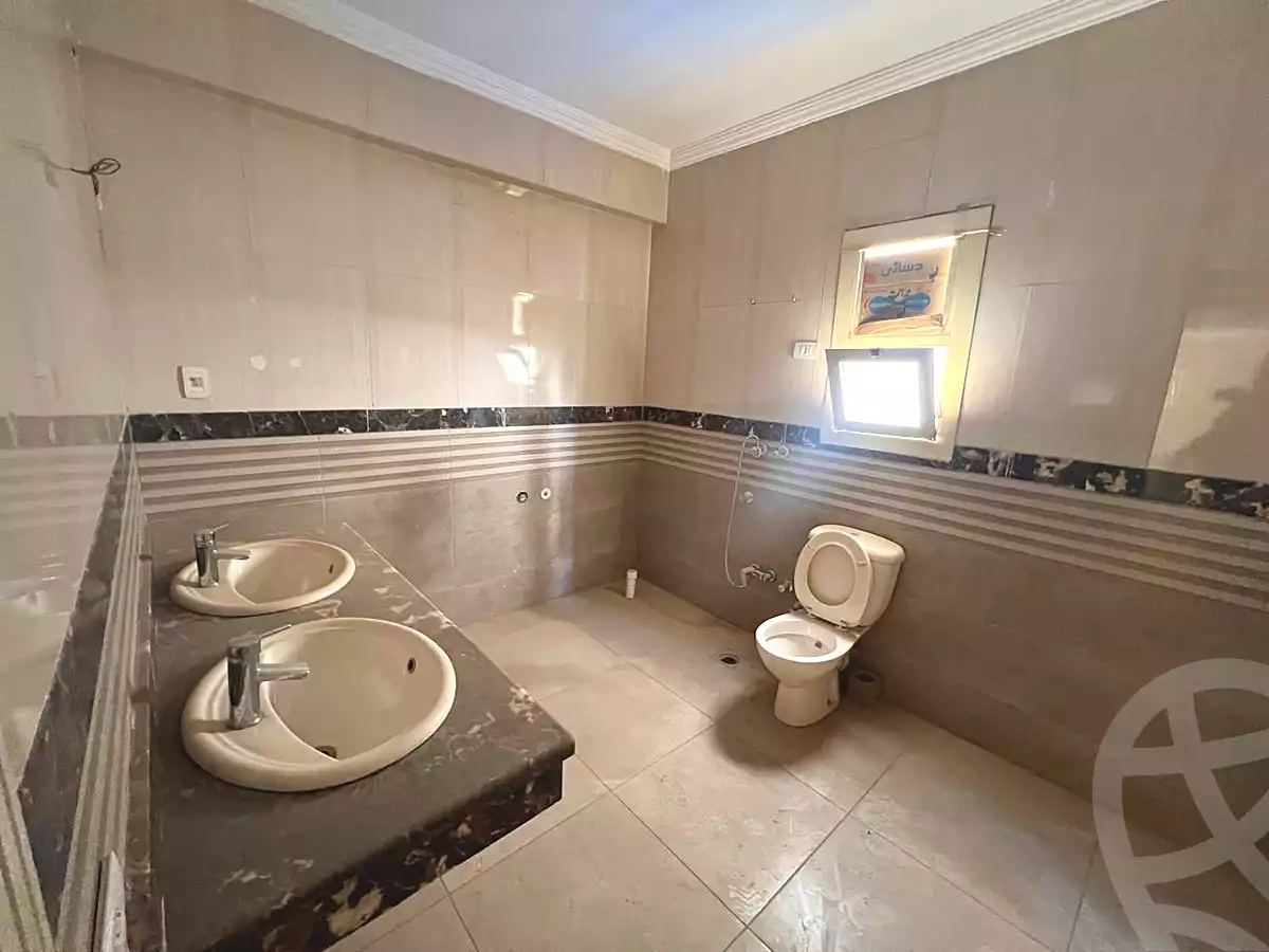 https://aqarmap.com.eg/en/listing/6959330-for-sale-cairo-new-cairo-ganob-el-akadamiya-south-academy-g-yassin-abd-el-ghafar-st