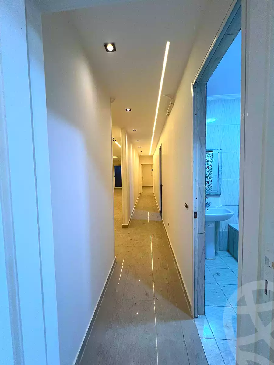 https://aqarmap.com.eg/ar/listing/6960128-for-sale-alexandria-sydy-bshr-sydy-bshr-bhry