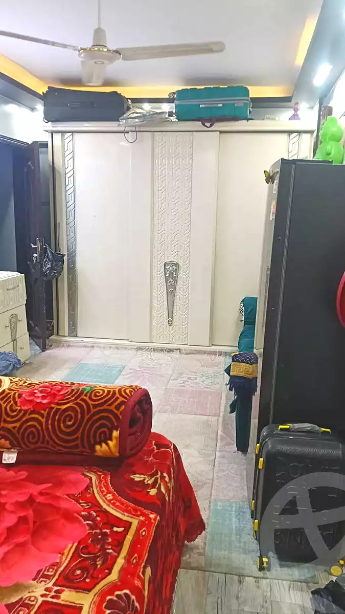https://aqarmap.com.eg/ar/listing/6961028-for-sale-cairo-helwan-ahmed-enci-st