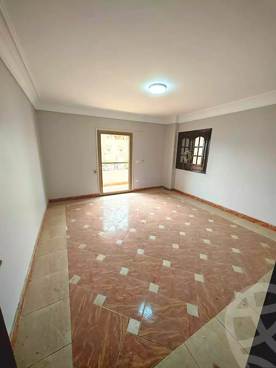 https://aqarmap.com.eg/ar/listing/6961071-for-sale-cairo-helwan-ahmed-enci-st