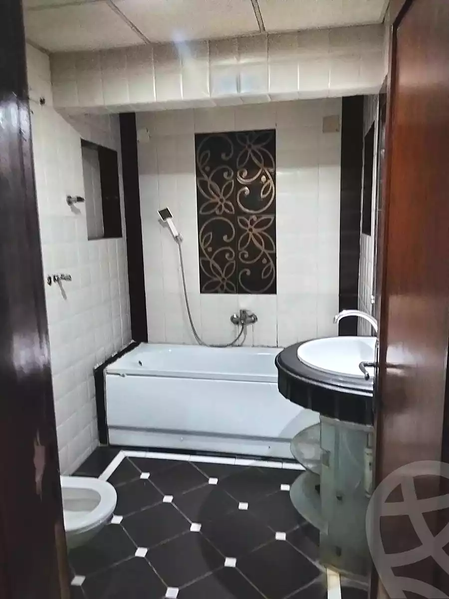 https://aqarmap.com.eg/ar/listing/6961487-for-sale-cairo-el-zaytun-hlmy-lzytwn