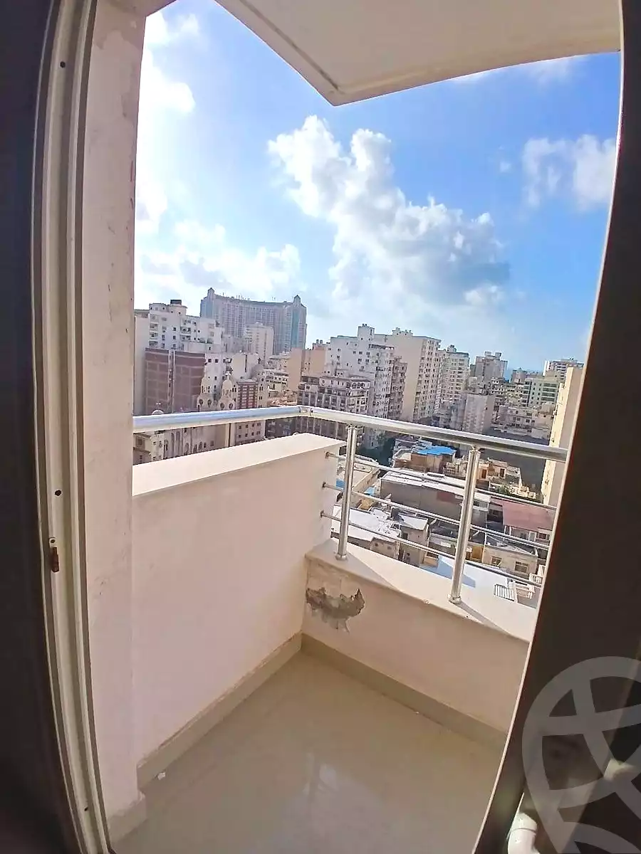 https://aqarmap.com.eg/en/listing/6963093-for-rent-alexandria-lauran
