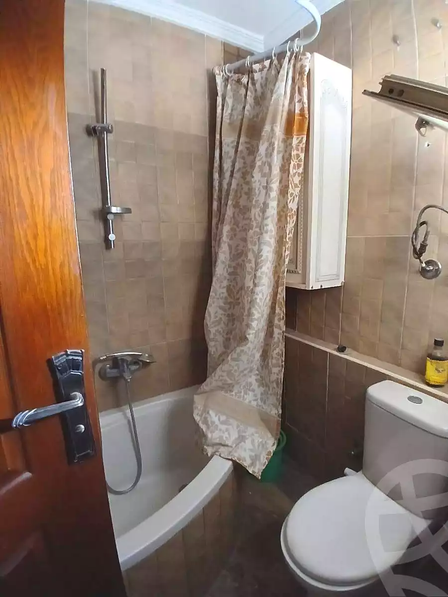 https://aqarmap.com.eg/en/listing/6963093-for-rent-alexandria-lauran