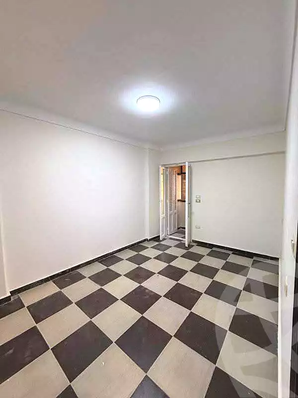 https://aqarmap.com.eg/ar/listing/6965080-for-rent-alexandria-sydy-bshr-sydy-bshr-bhry