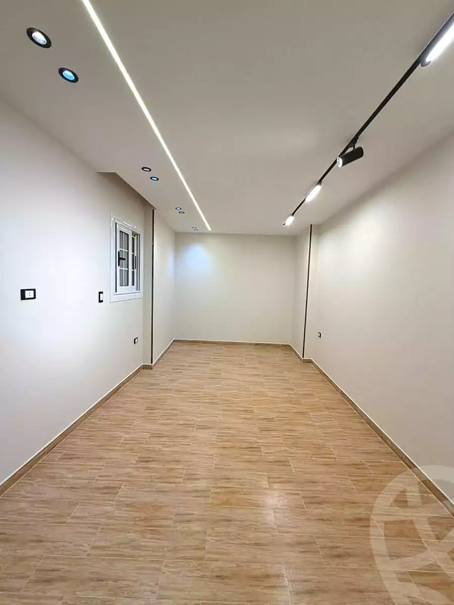 https://aqarmap.com.eg/ar/listing/6965806-for-sale-alexandria-al-agamy-lbytsh-el-reyad-st