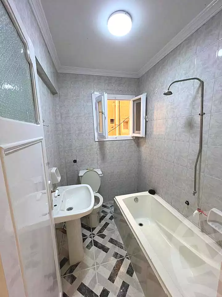 https://aqarmap.com.eg/ar/listing/6965360-for-sale-alexandria-al-agamy-shataa-el-nakheel