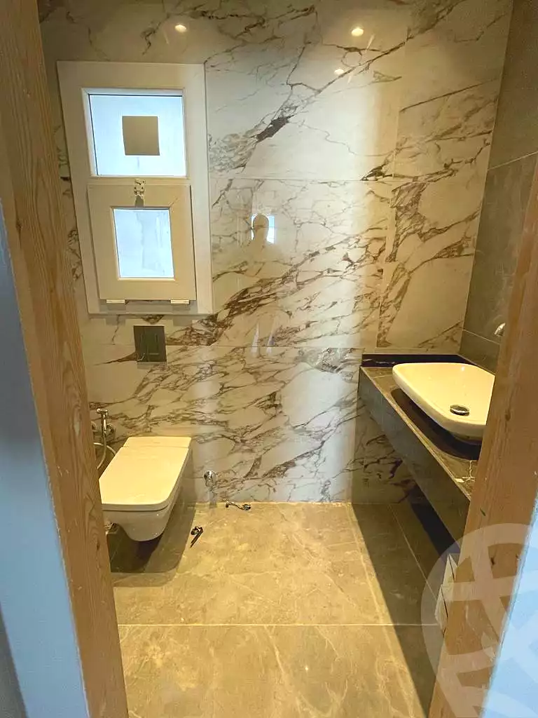 3 BR Apartment in Hyde Park, photo 5 of 21