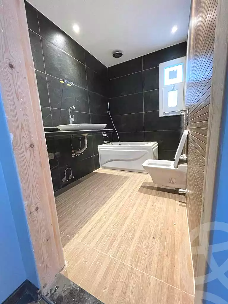 3 BR Apartment in Hyde Park, photo 8 of 21