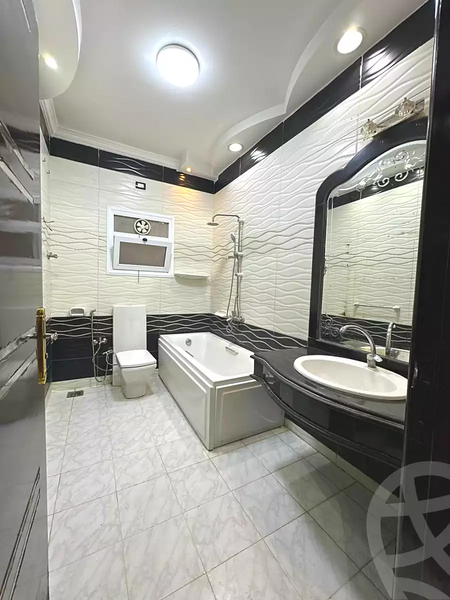 https://aqarmap.com.eg/ar/listing/6969404-for-sale-sharqia-zagazig-zagazig-city-tolba-awaida-st
