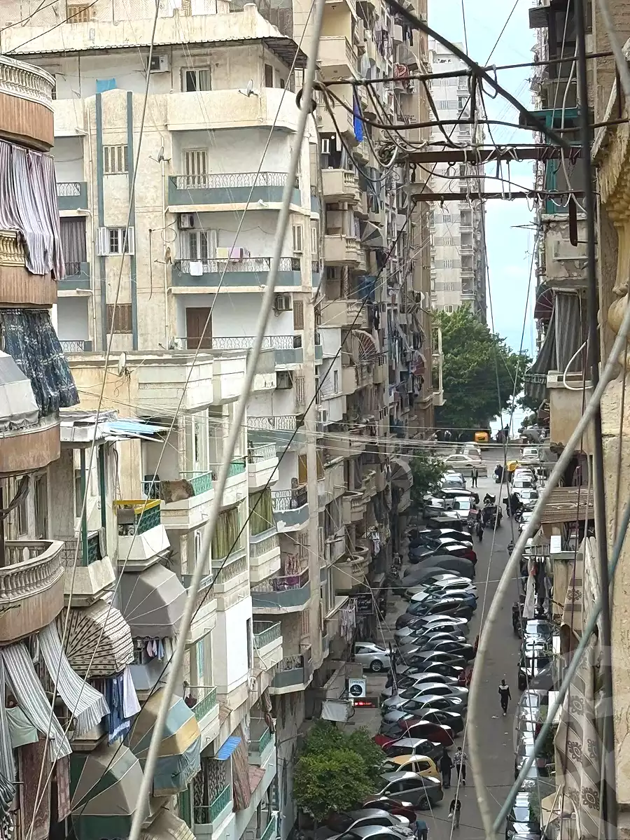 https://aqarmap.com.eg/ar/listing/6970249-for-sale-alexandria-sydy-bshr-sydy-bshr-bhry-street-16