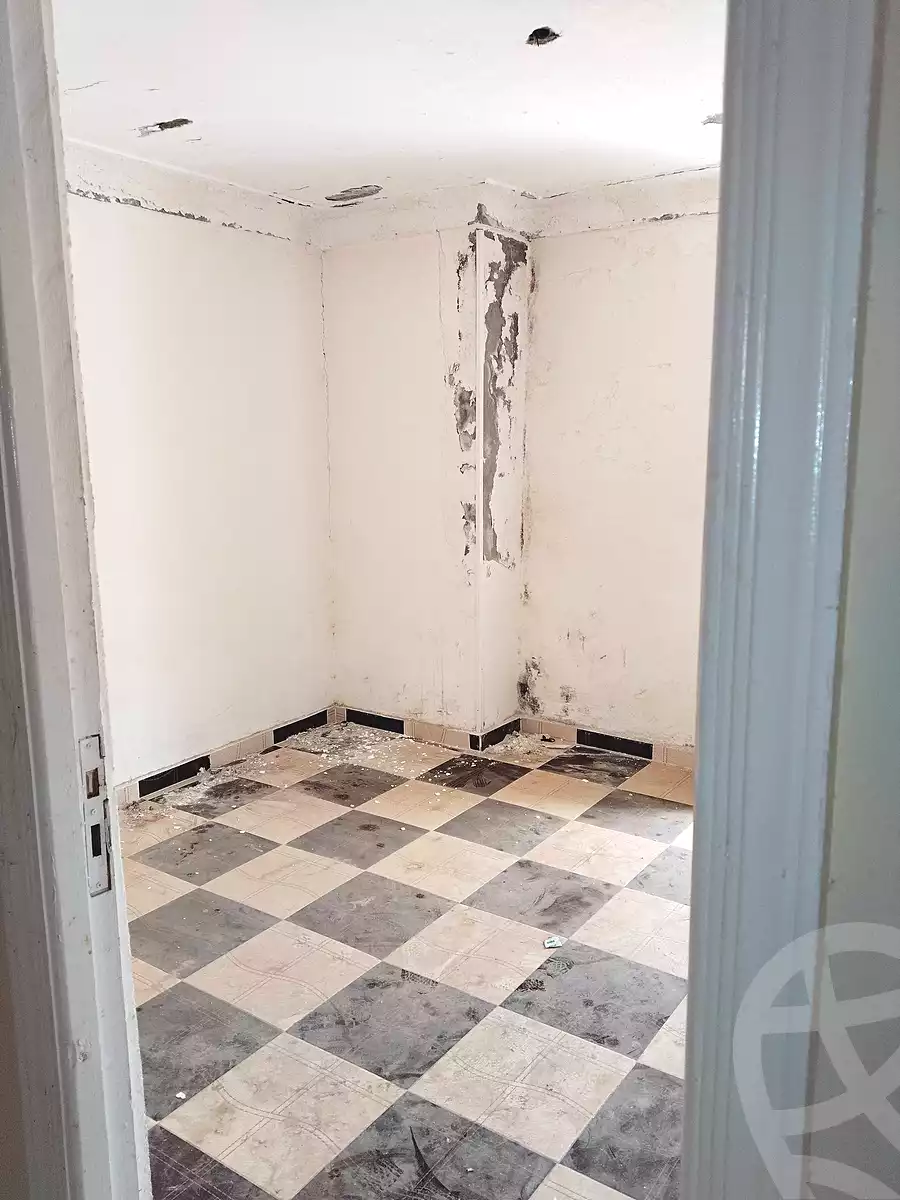 https://aqarmap.com.eg/en/listing/6970306-for-sale-alexandria-al-agamy-el-hanouvel-radwan-st