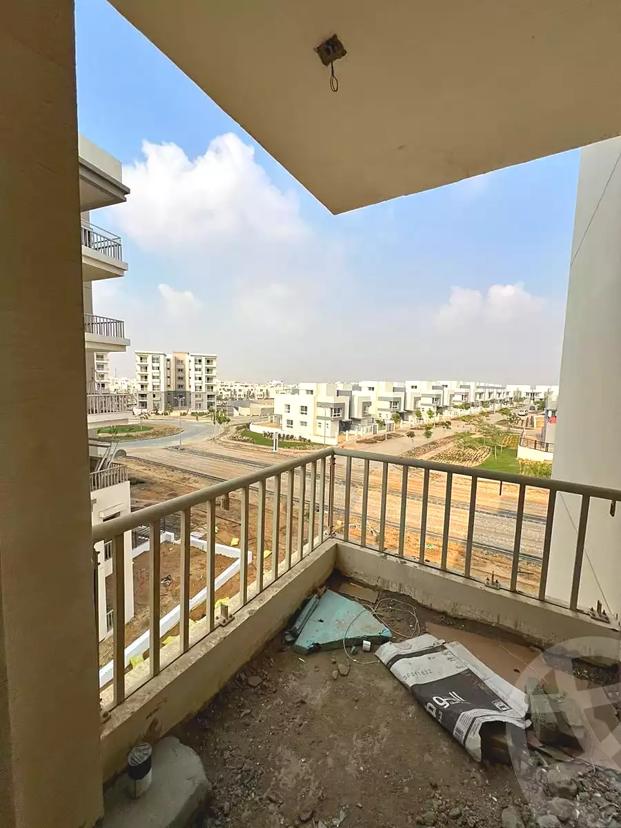 https://aqarmap.com.eg/ar/listing/6972426-for-sale-cairo-new-cairo-compounds-hyde-park-hydeout-hyde-park