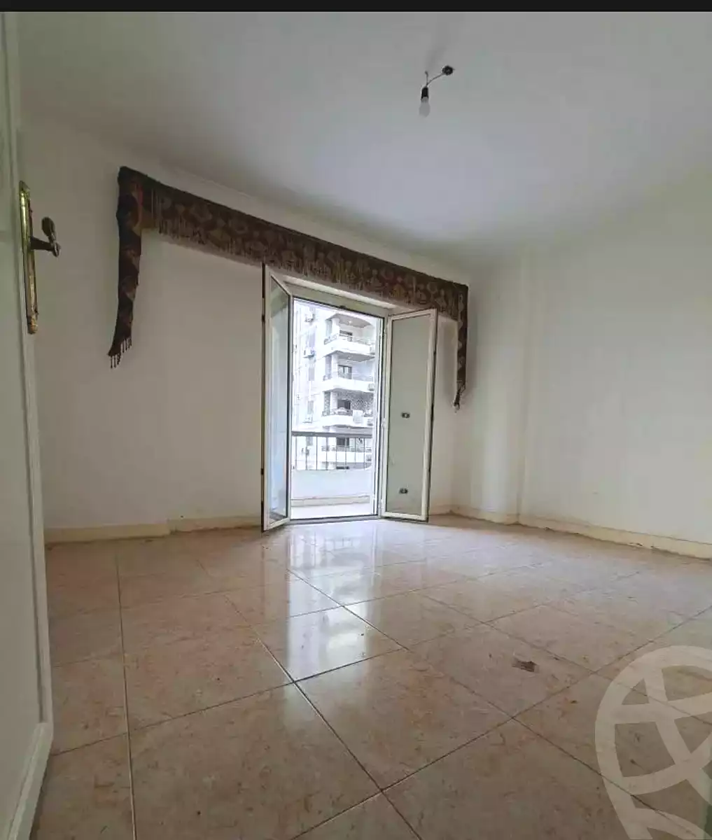 https://aqarmap.com.eg/en/listing/6972701-for-sale-alexandria-el-mandara-shr-jml-bd-lnsr