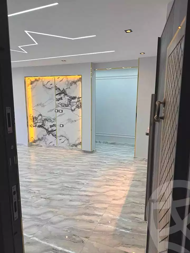 https://aqarmap.com.eg/ar/listing/6972930-for-sale-cairo-el-haram-el-lebeny-soltan-khattab-st