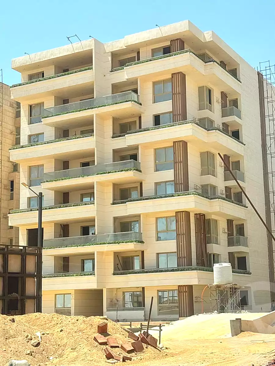https://aqarmap.com.eg/en/listing/6975452-for-sale-cairo-new-administrative-capital-r8-de-joya-4-compound-taj-misr