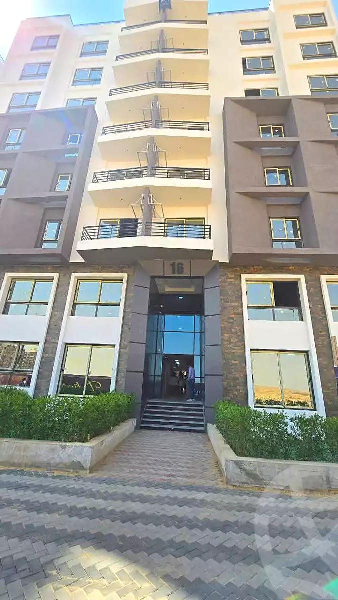 https://aqarmap.com.eg/en/listing/6975499-for-sale-cairo-new-administrative-capital-r7-green-avenue