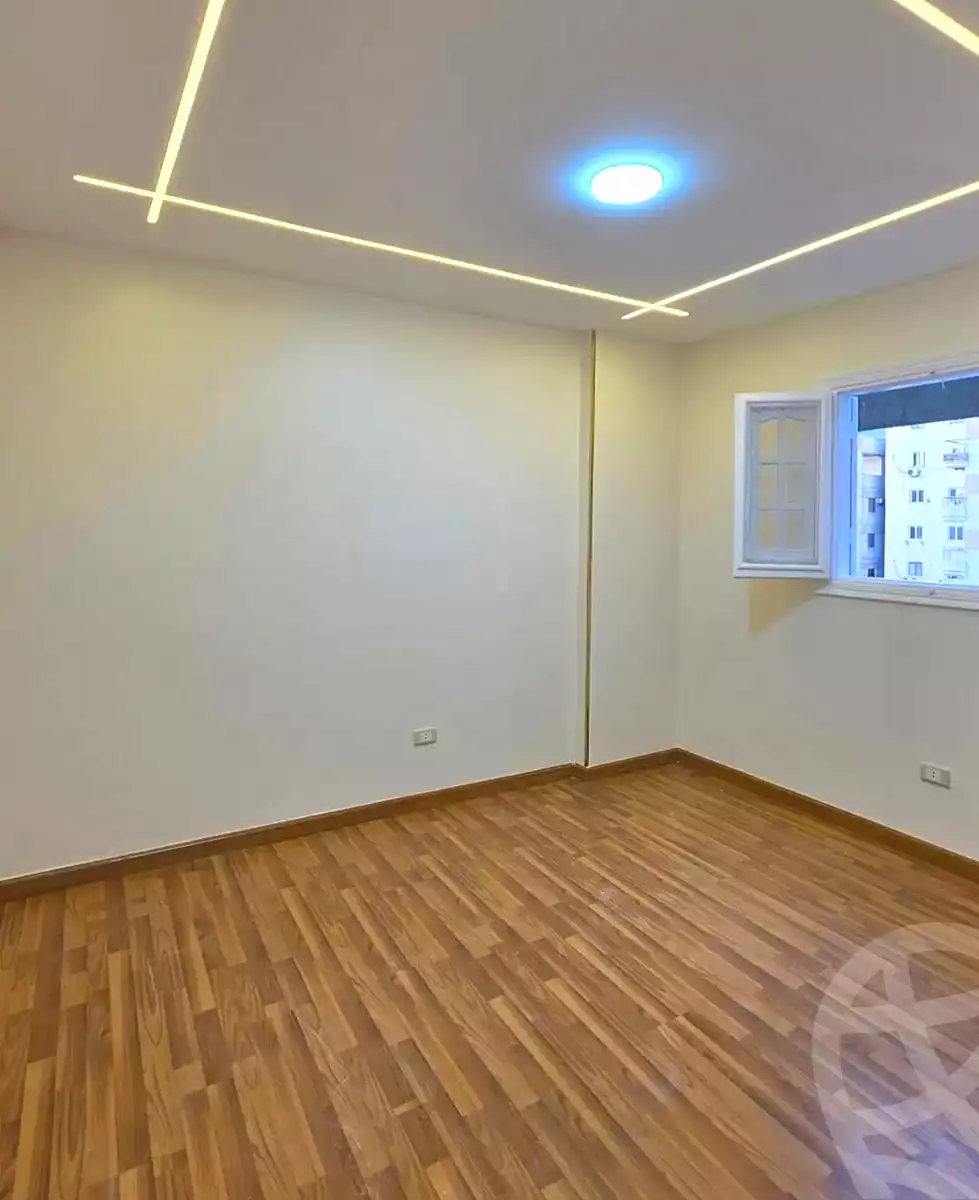 https://aqarmap.com.eg/ar/listing/6976720-for-sale-alexandria-sydy-bshr-sydy-bshr-bhry-shr-mhmwd-l-yswy
