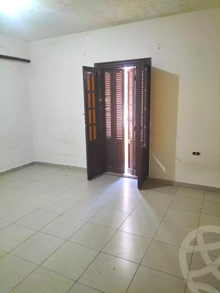 https://aqarmap.com.eg/en/listing/6976969-for-rent-alexandria-al-agamy-bw-ywsf