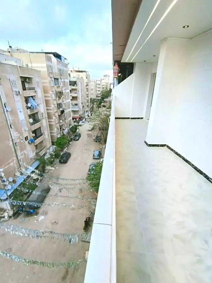 https://aqarmap.com.eg/ar/listing/6977394-for-sale-alexandria-al-agamy-shataa-el-nakheel