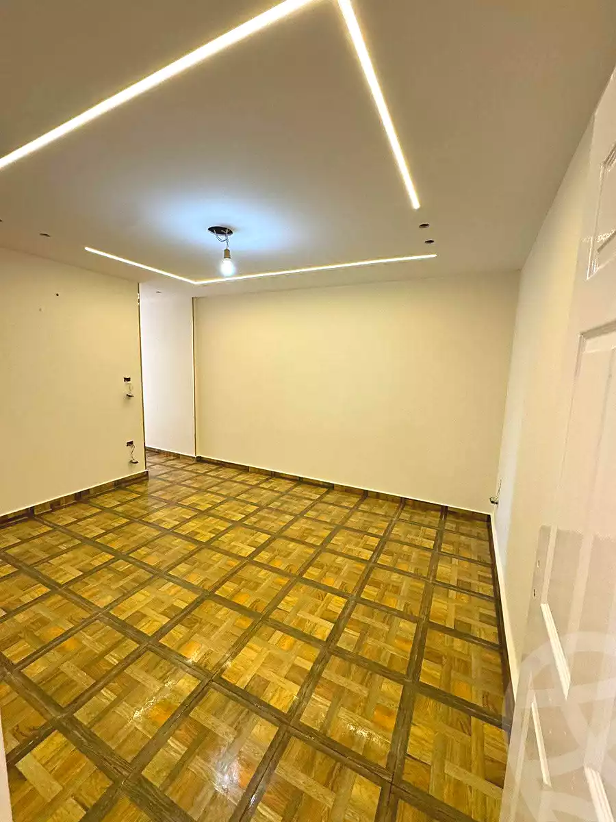 https://aqarmap.com.eg/ar/listing/6977833-for-sale-alexandria-sydy-bshr-sydy-bshr-bhry-khalil-hamada-st
