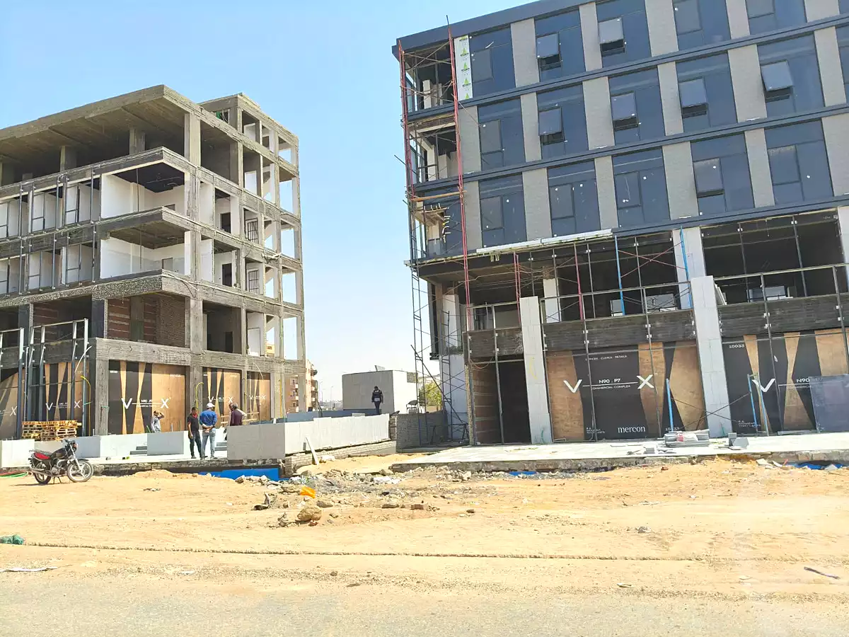 https://aqarmap.com.eg/en/listing/6979848-for-sale-cairo-new-cairo-compounds-vx-n90-mall-mercon